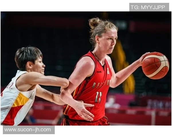 纽约自由人与亚特兰队的激烈对决展现女篮魅力与实力的巅峰较量